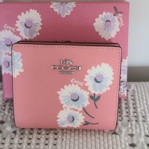 Coach Daisy Snap wallet